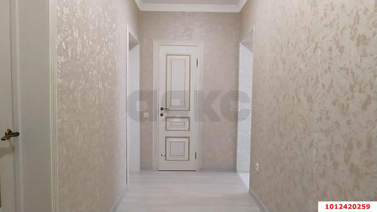 2-комнатная квартира 56 м², 1/9 эт. — фото 8