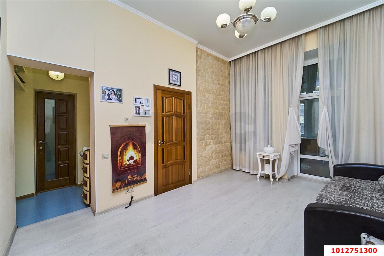 3-комнатная квартира 90 м², 2/2 эт. — фото 2