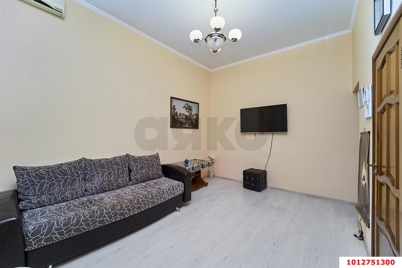 3-комнатная квартира 90 м², 2/2 эт. — фото 3