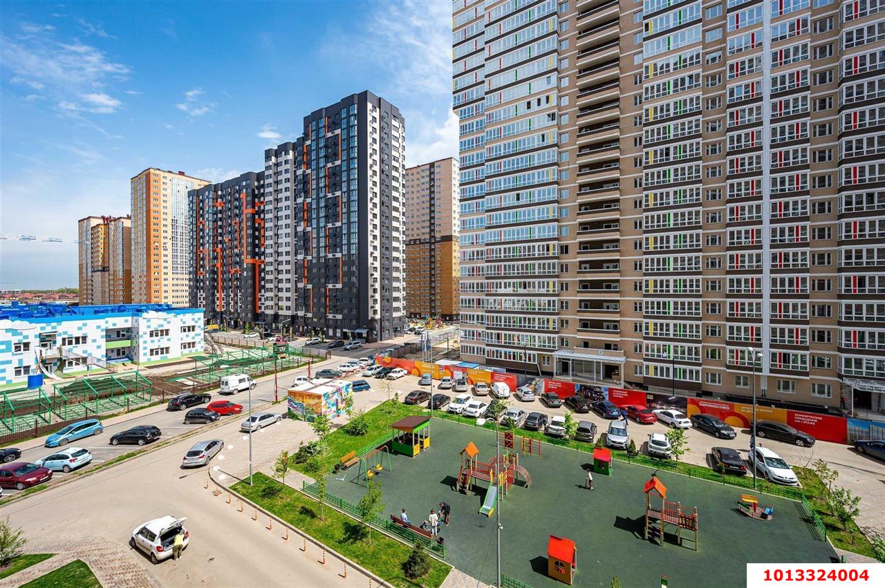 2-комнатная квартира 68 м², 20/24 эт. — фото 2