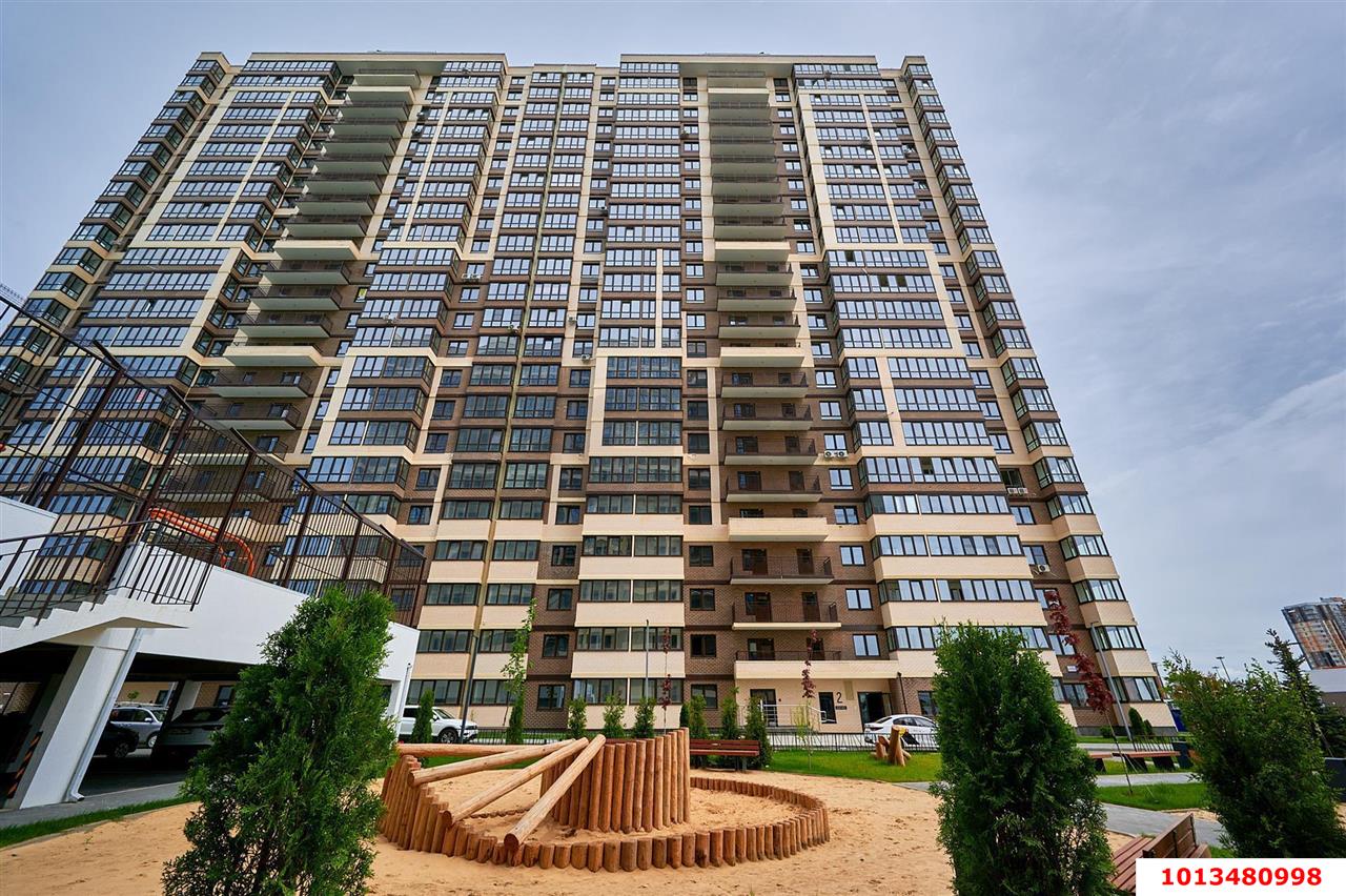 3-комнатная квартира 79 м², 18/23 эт. — фото 4