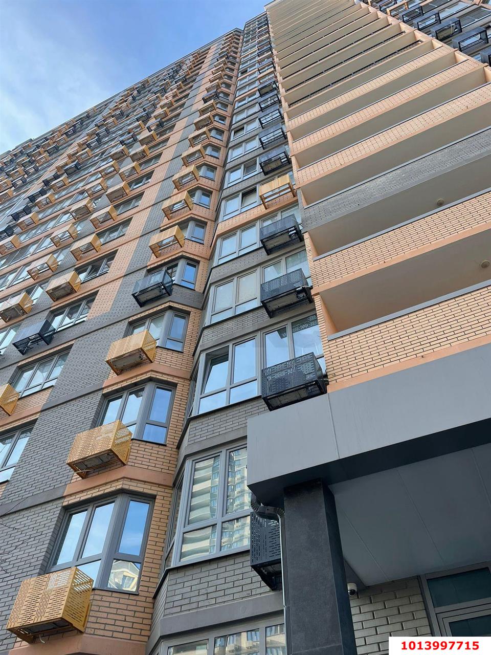 3-комнатная квартира 89 м², 17/23 эт. — фото 2