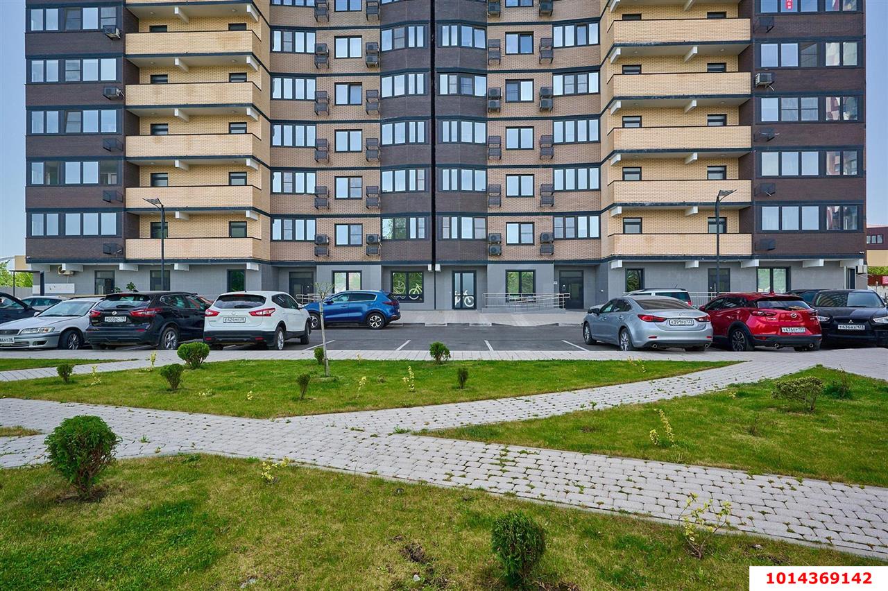 2-комнатная квартира 65 м², 16/22 эт. — фото 9