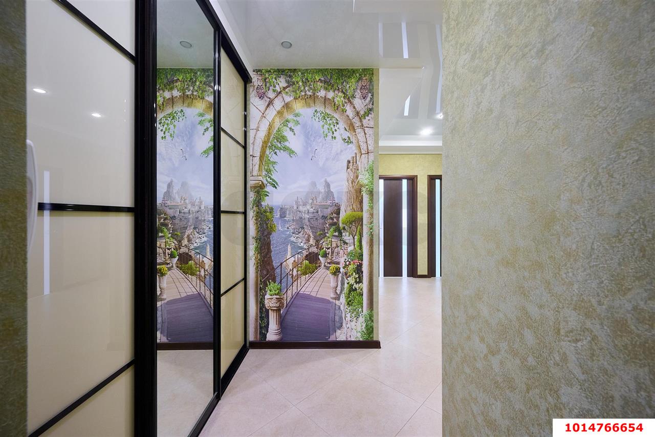 2-комнатная квартира 75 м², 15/18 эт. — фото 16