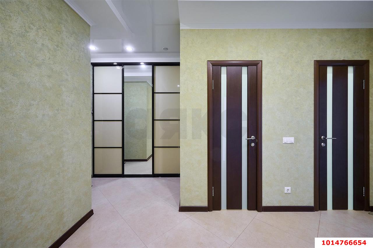 2-комнатная квартира 75 м², 15/18 эт. — фото 17