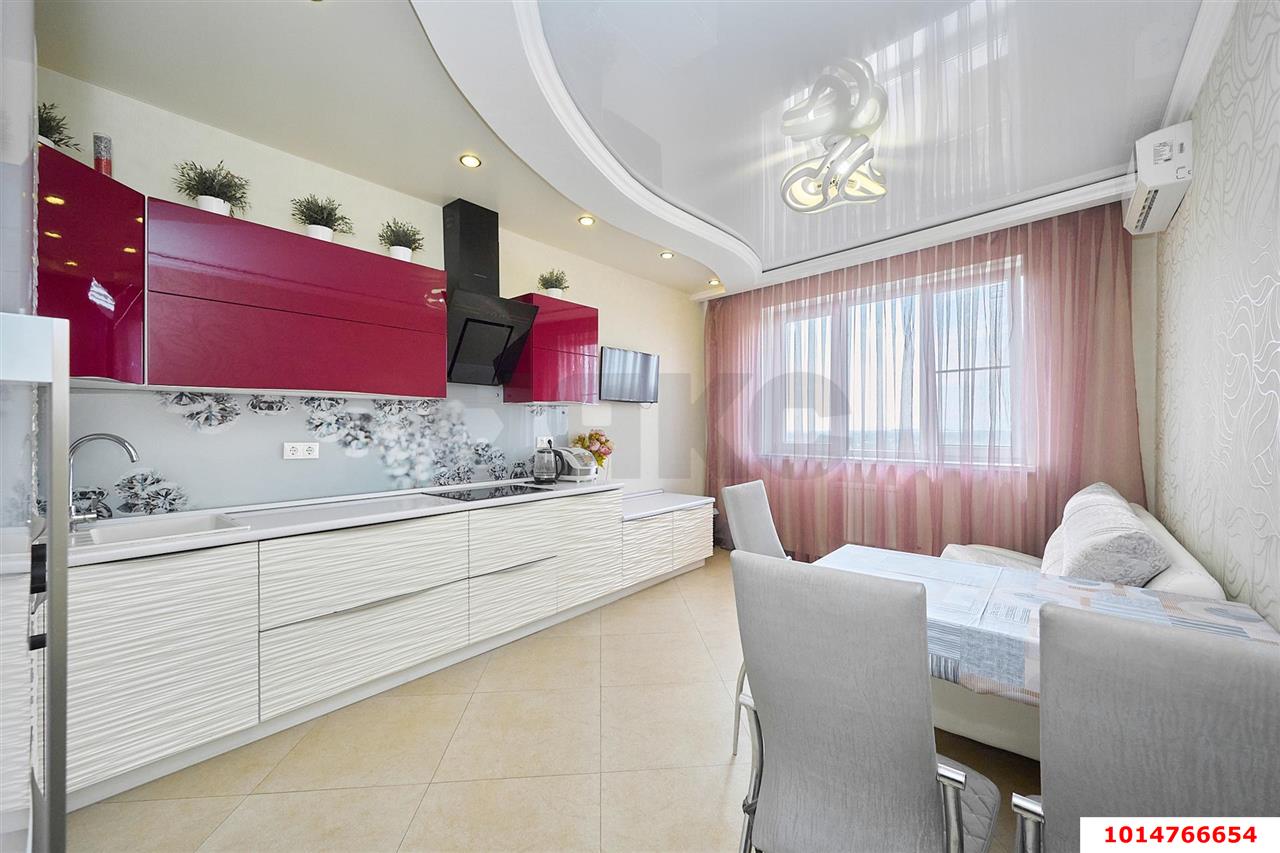 2-комнатная квартира 75 м², 15/18 эт. — фото 2