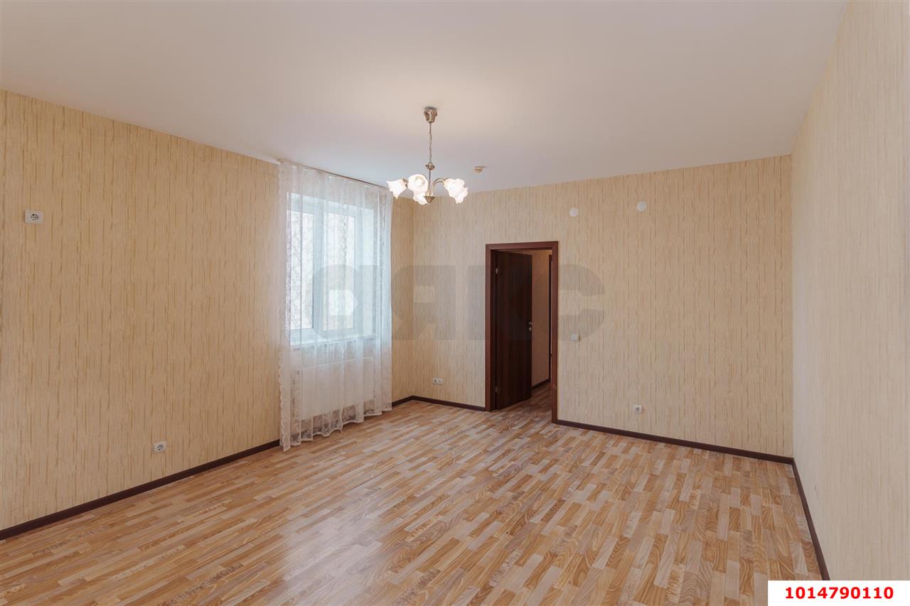2-комнатная квартира 75 м², 8/17 эт. — фото 11