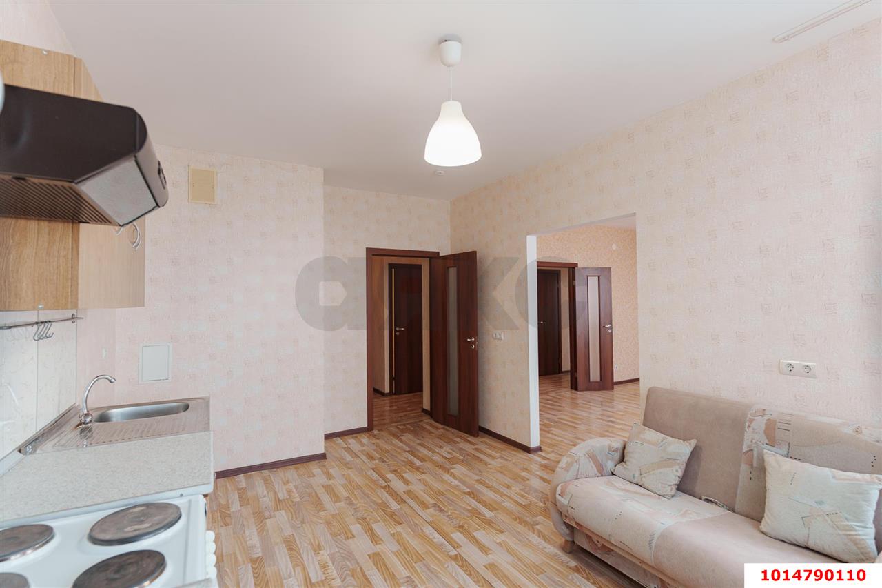2-комнатная квартира 75 м², 8/17 эт. — фото 13