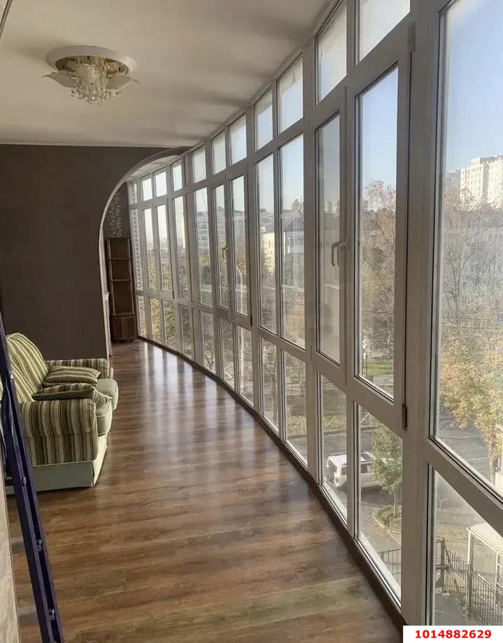 4-комнатная квартира 184 м², 4/6 эт. — фото 1