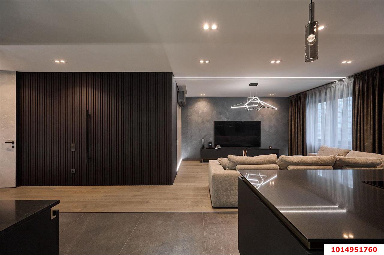 2-комнатная квартира 70 м², 16/25 эт. — фото 4
