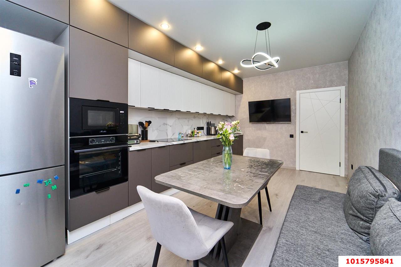 2-комнатная квартира 60 м², 13/16 эт. — фото 2