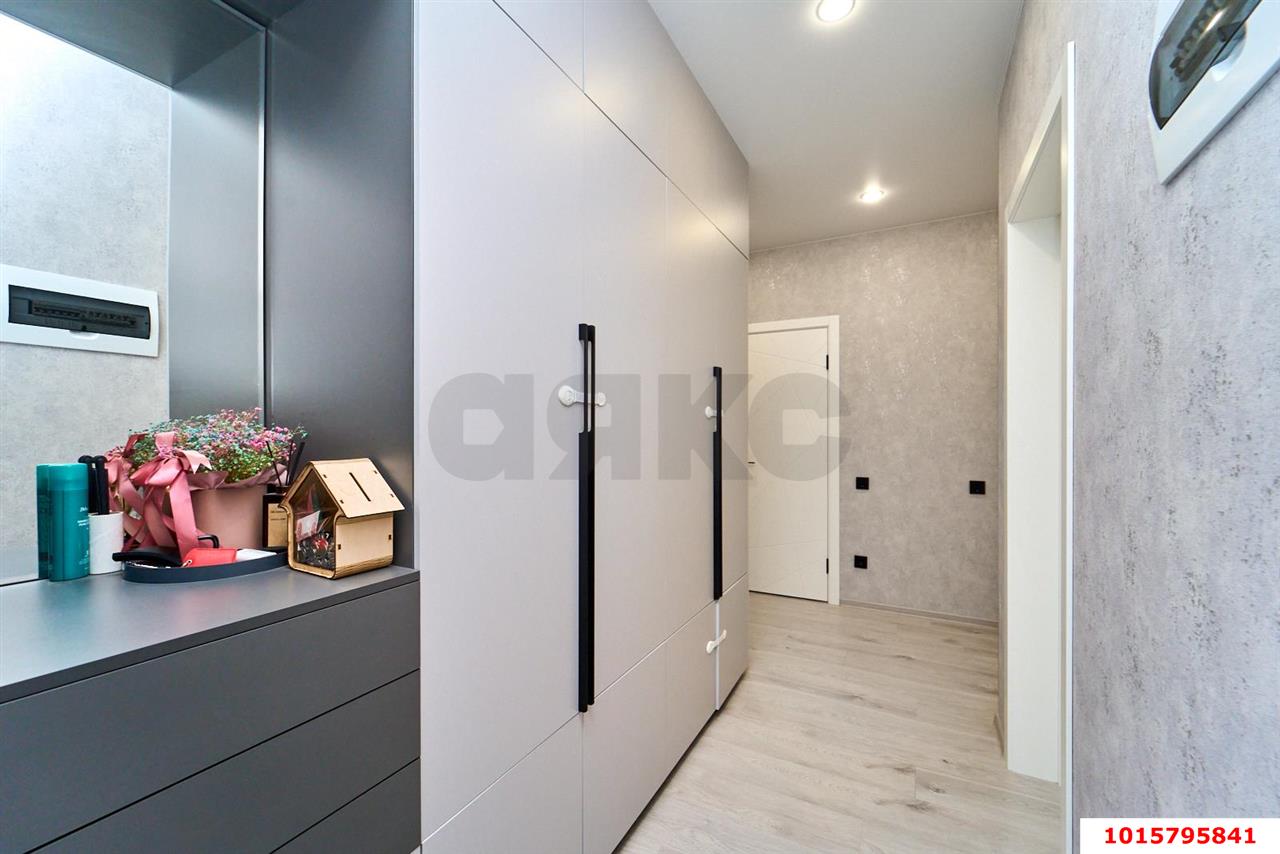 2-комнатная квартира 60 м², 13/16 эт. — фото 4