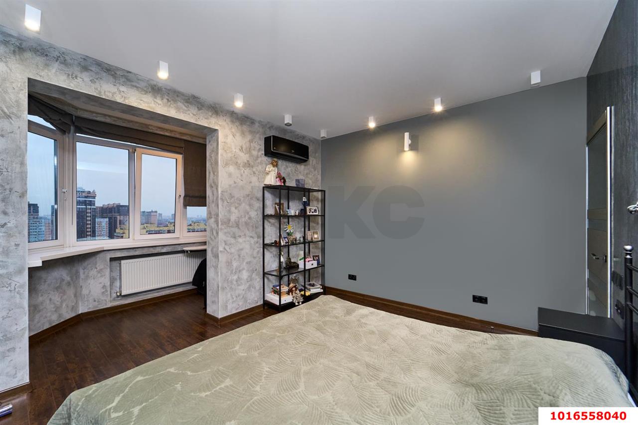 3-комнатная квартира 100 м², 19/20 эт. — фото 11