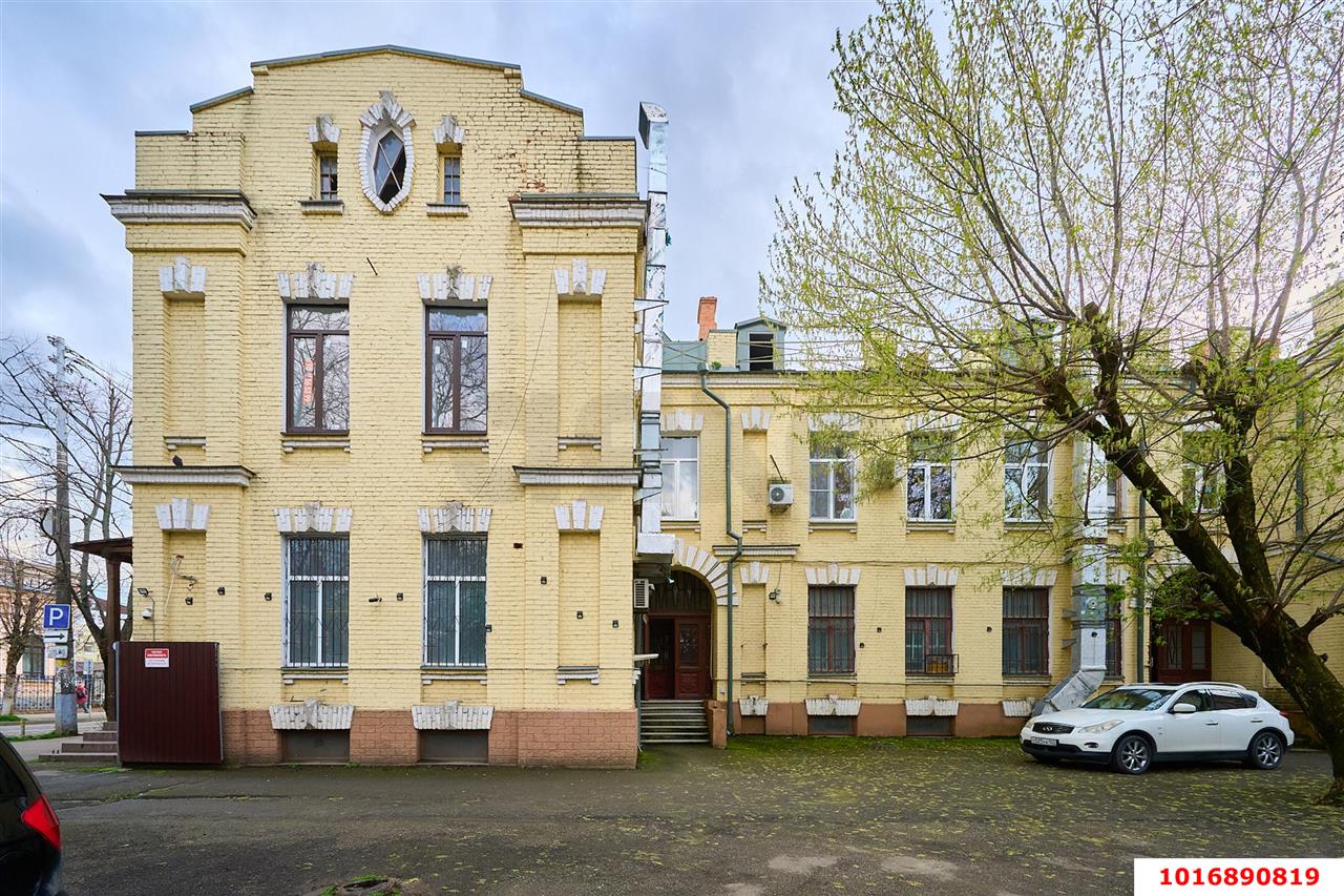 5+-комнатная квартира 200 м², 2/2 эт. — фото 2