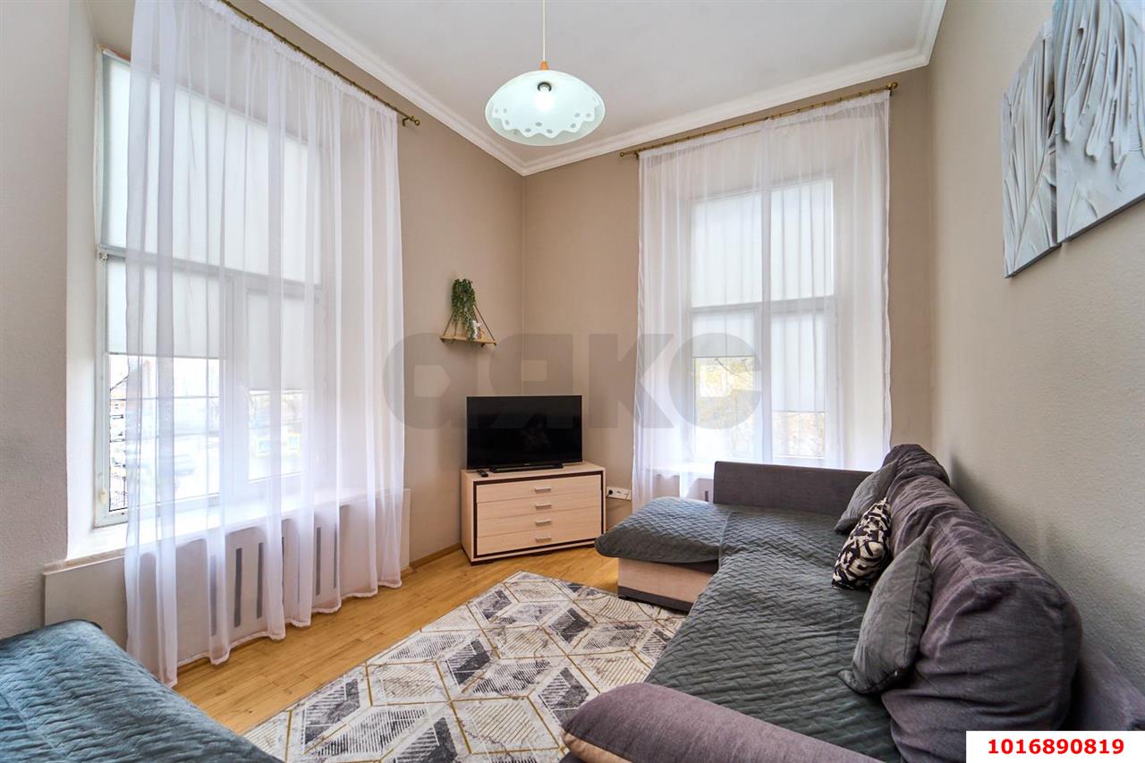 5+-комнатная квартира 200 м², 2/2 эт. — фото 4