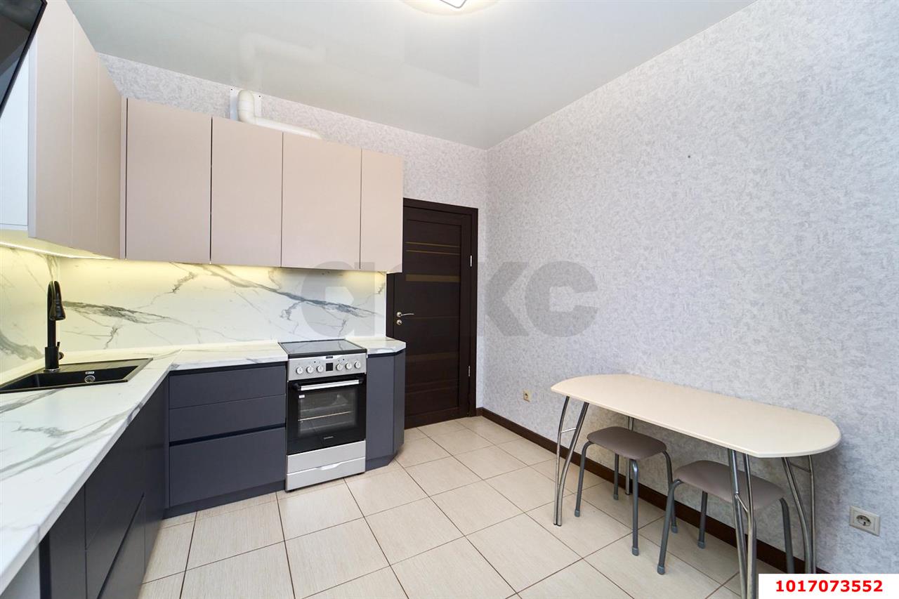 1-комнатная квартира 38 м², 16/17 эт. — фото 2