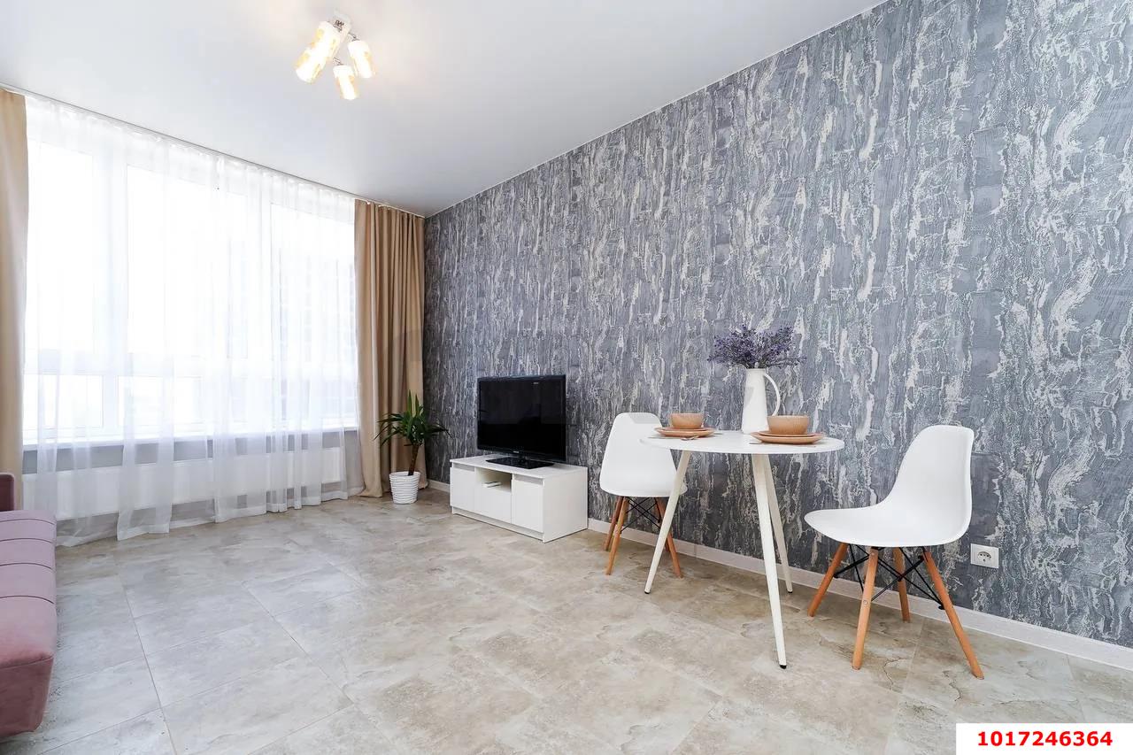 1-комнатная квартира 40 м², 17/24 эт. — фото 3
