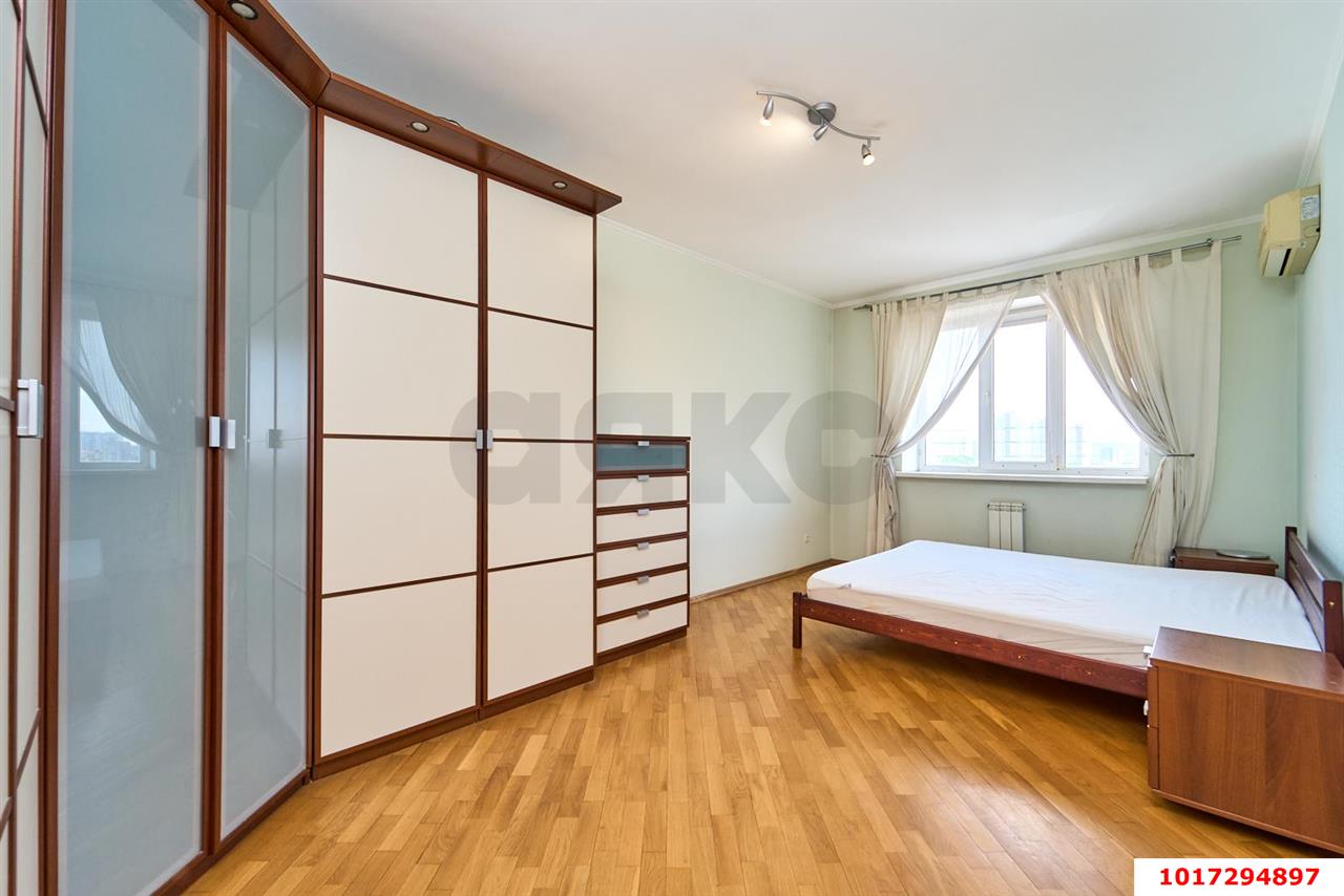 2-комнатная квартира 76 м², 8/12 эт. — фото 12