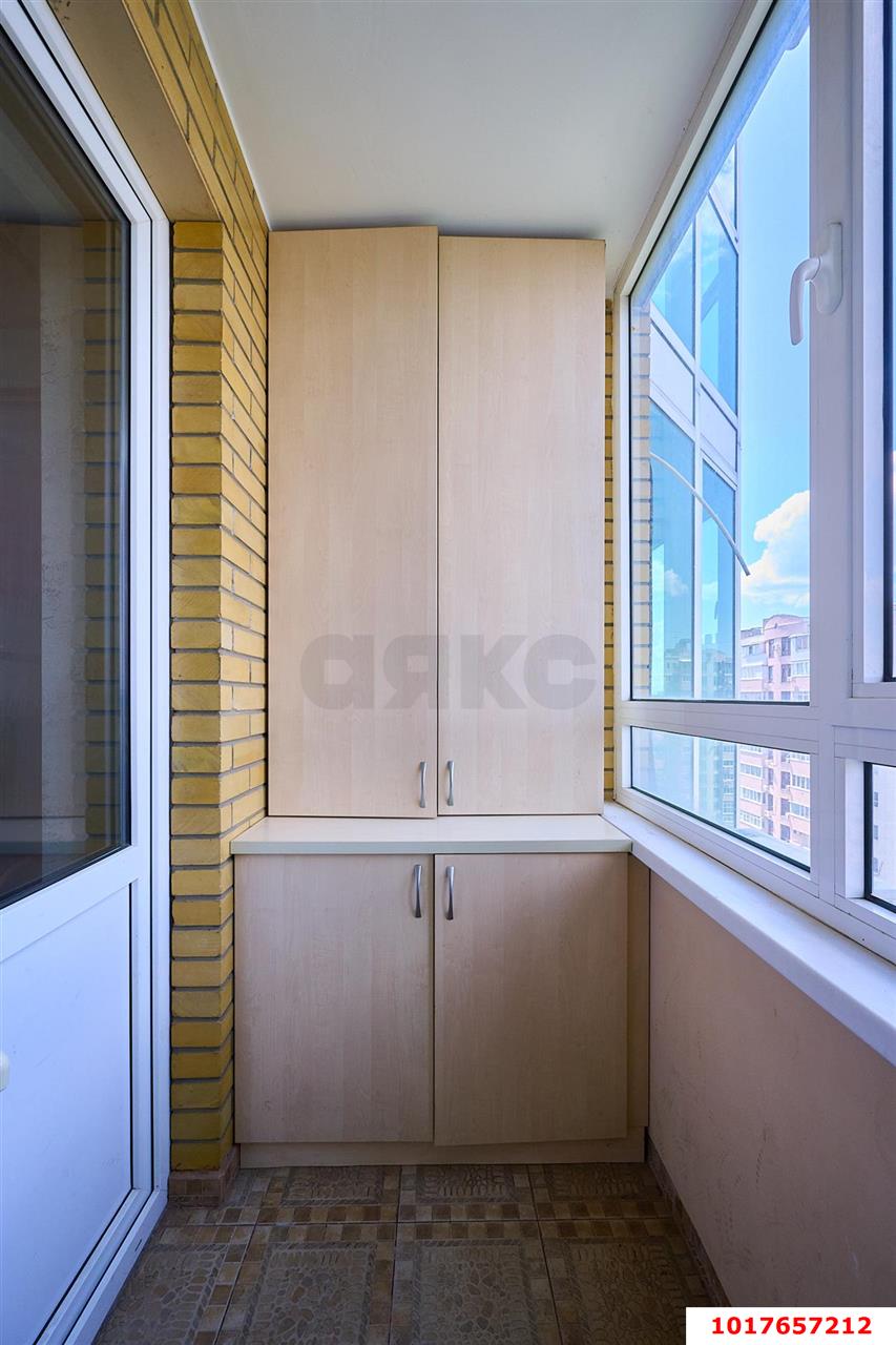 2-комнатная квартира 72 м², 11/18 эт. — фото 11