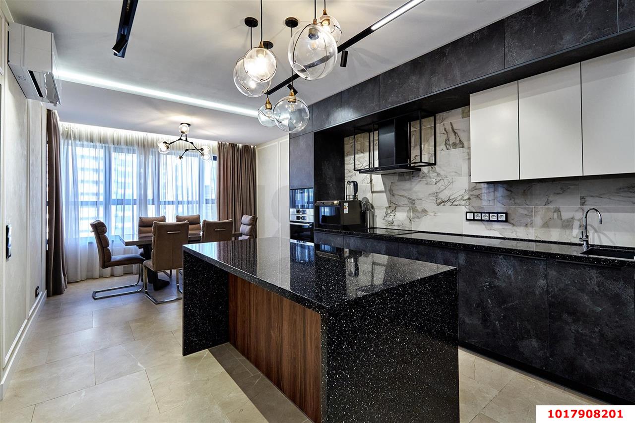 3-комнатная квартира 116 м², 16/18 эт. — фото 1