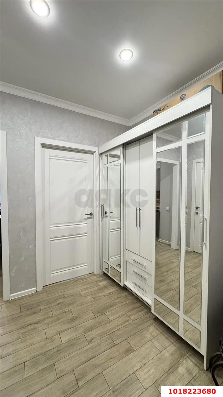 1-комнатная квартира 40 м², 1/20 эт. — фото 8