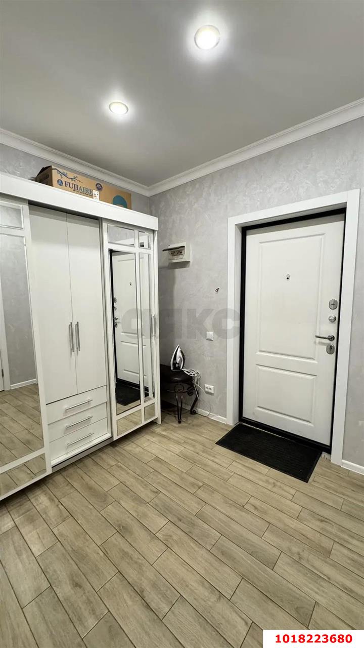 1-комнатная квартира 40 м², 1/20 эт. — фото 9