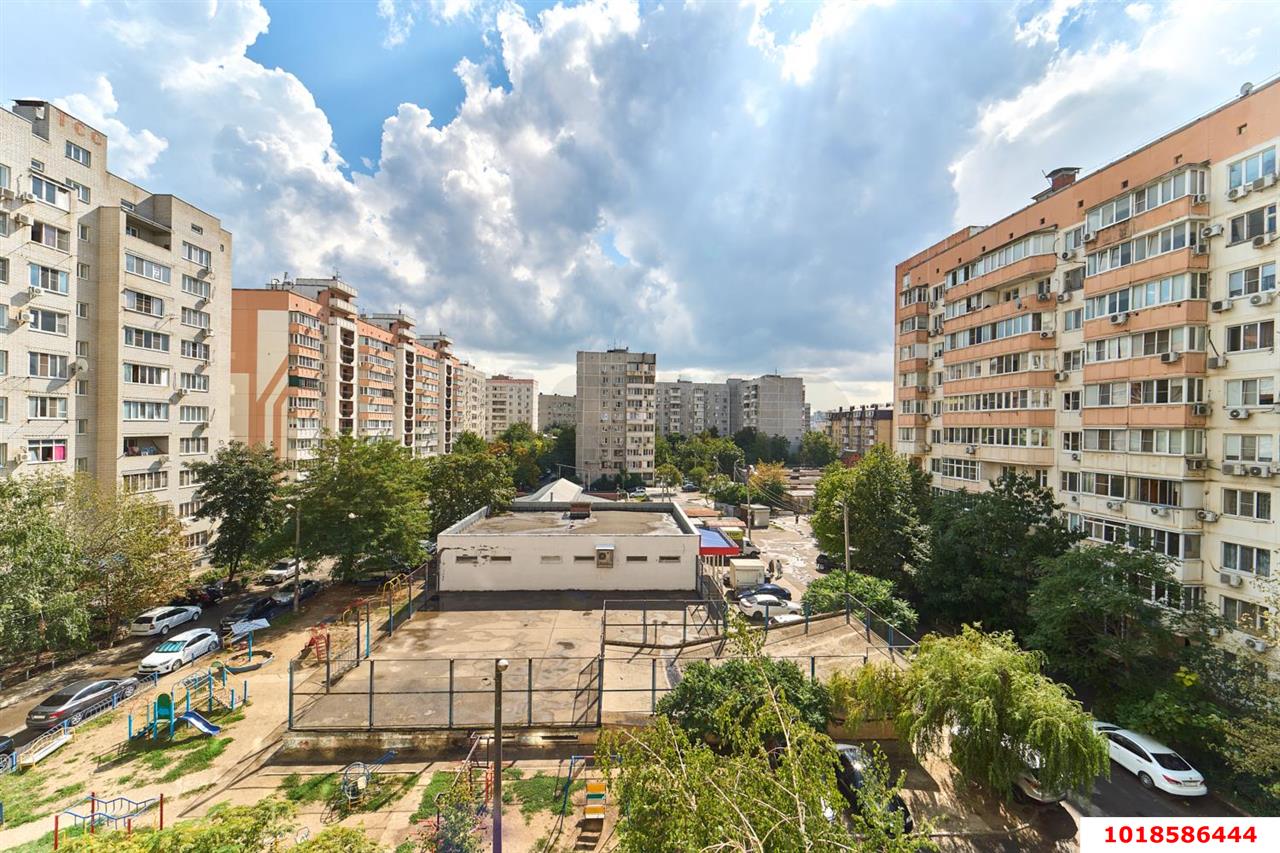 1-комнатная квартира 52 м², 5/10 эт. — фото 19