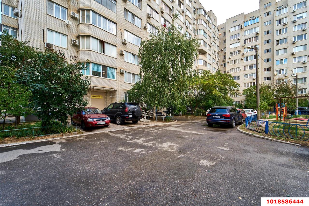 1-комнатная квартира 52 м², 5/10 эт. — фото 23