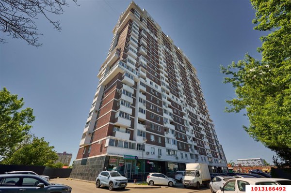 2-комнатная квартира 62 м², 7/25 эт.
