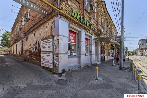 Торговое помещение 184 м², 1/2 эт.
