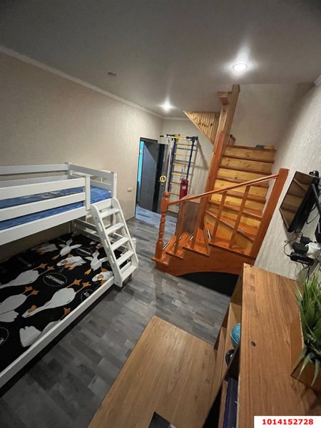 2-комнатная квартира 61 м², 1/8 эт.